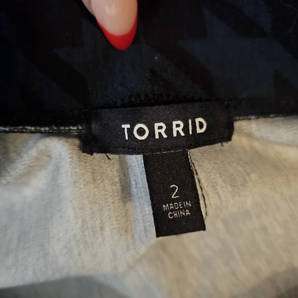 Torrid Blue and Black Houndstooth Pencil Skirt - Picture 4 of 4